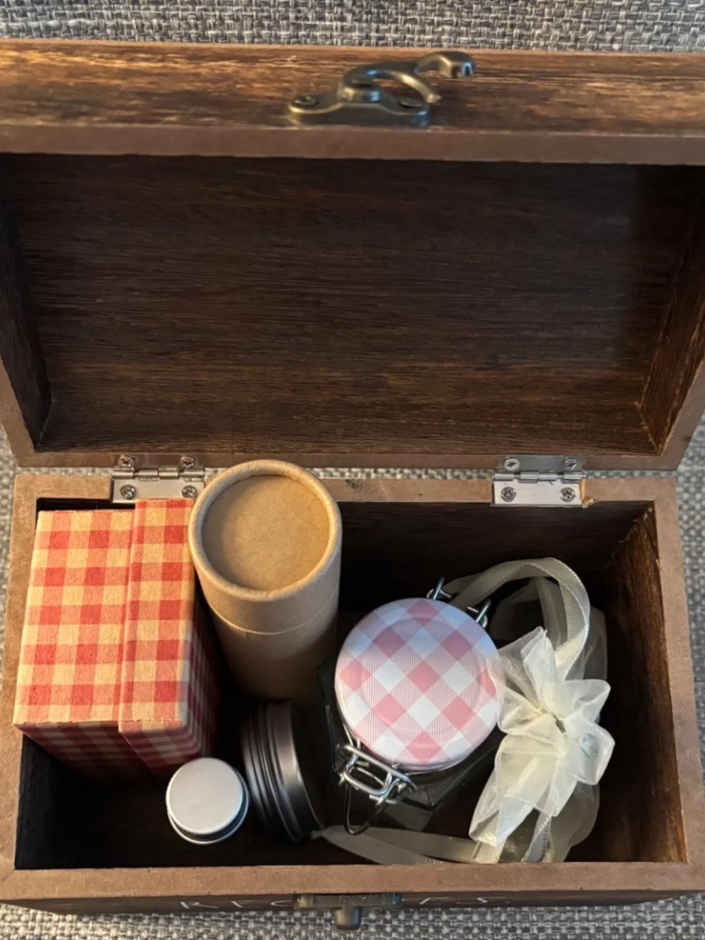 opening & closing 6 containers activity in recipe box by idlewild montessori